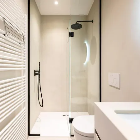 Апартаменты Huswell - Charming Modern In The Heart Of Гент